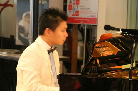 Piano-Teacher-Singapore-Piano-Performances