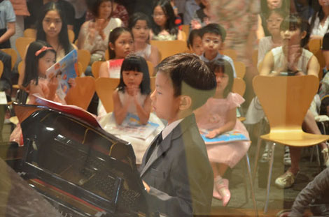 Piano-Teacher-Singapore-Piano-Performances